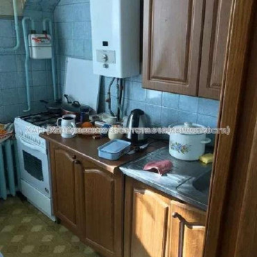 Продам квартиру, Фейербаха ул. , 2 кім., 34 м², косметический ремонт 