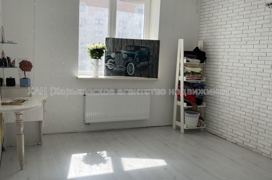Продам квартиру, Георгия Тарасенко ул. , 2 кім., 75 м², капитальный ремонт 