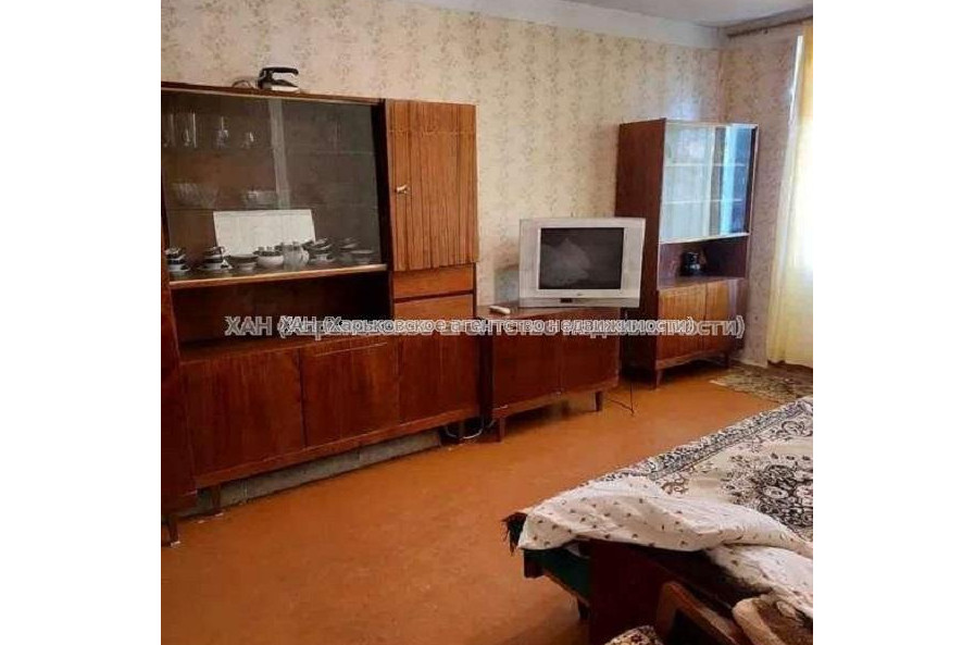Продам квартиру, Тракторостроителей просп. , 1 кім., 33 м², косметический ремонт 