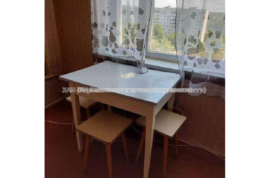 Продам квартиру, Тракторостроителей просп. , 1 кім., 33 м², косметический ремонт 