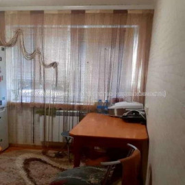 Продам квартиру, Владислава Зубенко ул. , 2  ком., 45 м², капитальный ремонт
