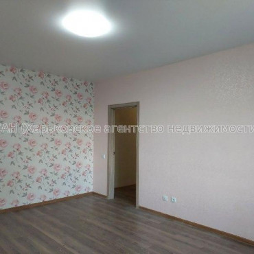 Продам квартиру, Куряжская ул. , 2  ком., 55.80 м², капитальный ремонт 