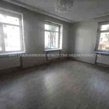 Продам квартиру, Евгения Енина ул. , 3 кім., 103 м², капитальный ремонт 