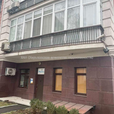 Продам квартиру, Евгения Енина ул. , 3  ком., 103 м², капитальный ремонт 
