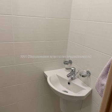 Продам квартиру, Евгения Енина ул. , 3  ком., 103 м², капитальный ремонт 