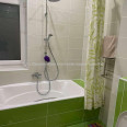 Продам квартиру, Евгения Енина ул. , 3 кім., 103 м², капитальный ремонт 