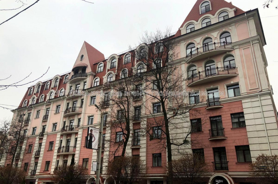 Продам квартиру, Евгения Енина ул. , 3  ком., 103 м², капитальный ремонт 