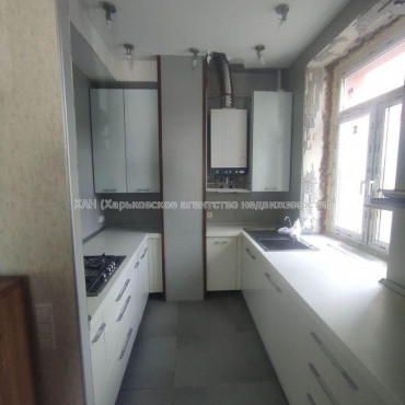 Продам квартиру, Евгения Енина ул. , 3  ком., 103 м², капитальный ремонт 