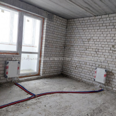 Продам квартиру, Непокоренных ул. , 2 кім., 61.30 м², без внутренних работ 