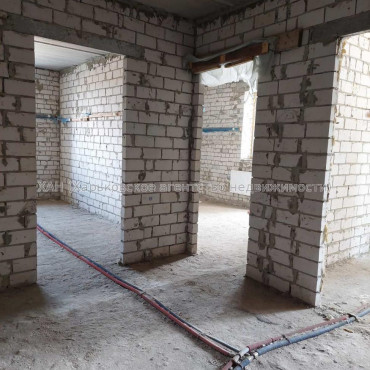 Продам квартиру, Непокоренных ул. , 2 кім., 61.30 м², без внутренних работ 