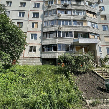 Продам квартиру, Леся Сердюка ул. , 1 кім., 32 м², косметический ремонт 