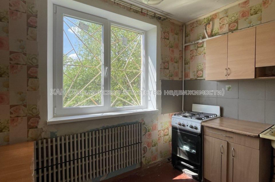 Продам квартиру, Леся Сердюка ул. , 1 кім., 32 м², косметический ремонт 