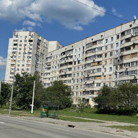 Продам квартиру, Леся Сердюка ул. , 1 кім., 32 м², косметический ремонт
