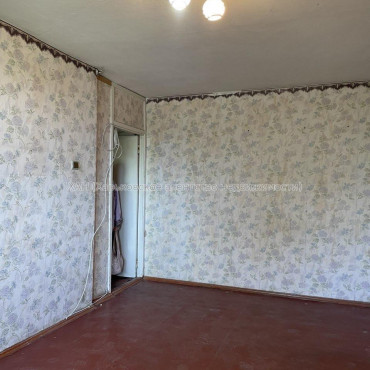 Продам квартиру, Леся Сердюка ул. , 1 кім., 32 м², косметический ремонт 