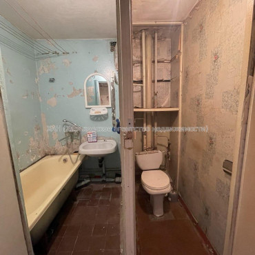 Продам квартиру, Леся Сердюка ул. , 1 кім., 32 м², косметический ремонт 