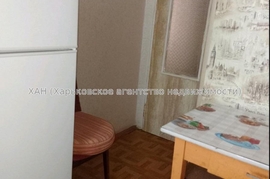 Продам квартиру, Александровский просп. , 1  ком., 32 м², косметический ремонт 