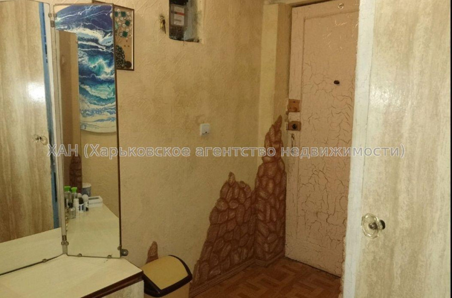 Продам квартиру, Александровский просп. , 1  ком., 32 м², косметический ремонт 