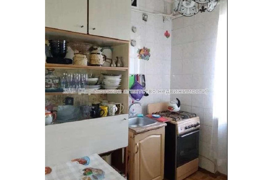 Продам квартиру, Александровский просп. , 1  ком., 32 м², косметический ремонт 