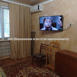 Продам квартиру, Амосова ул. , 3  ком., 69 м², капитальный ремонт