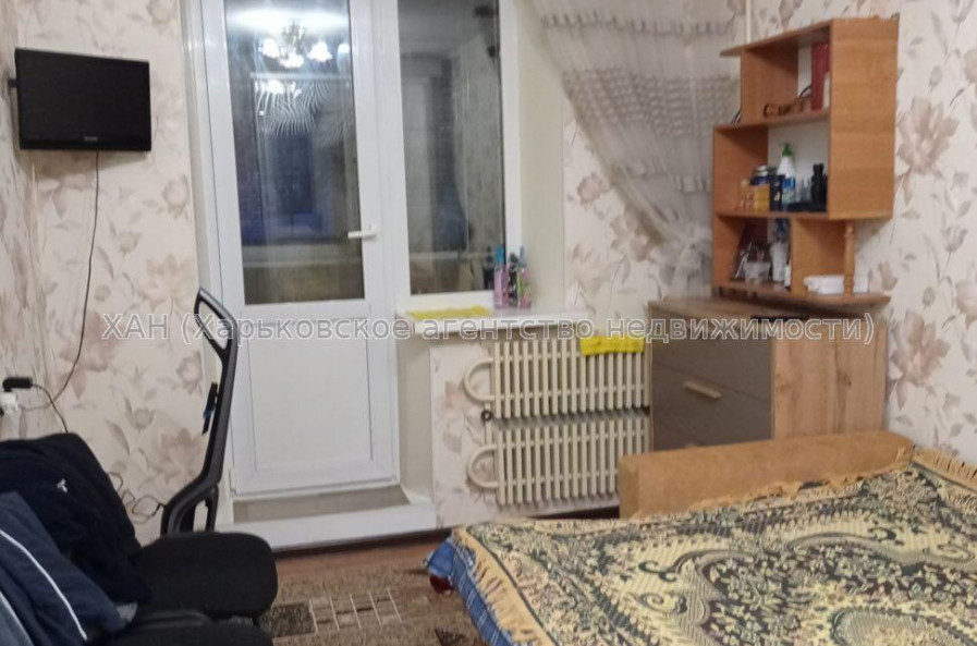 Продам квартиру, Амосова ул. , 3 кім., 69 м², капитальный ремонт 