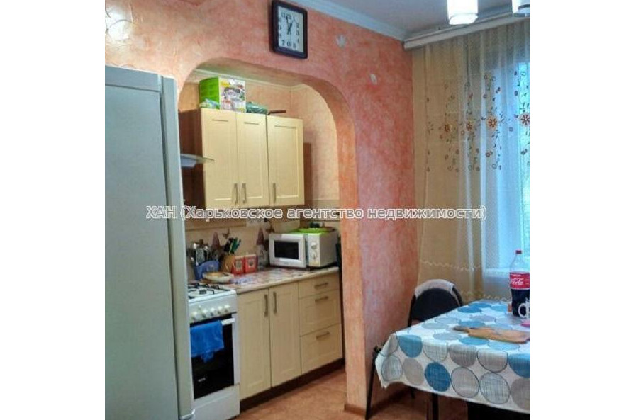 Продам квартиру, Амосова ул. , 3 кім., 69 м², капитальный ремонт 