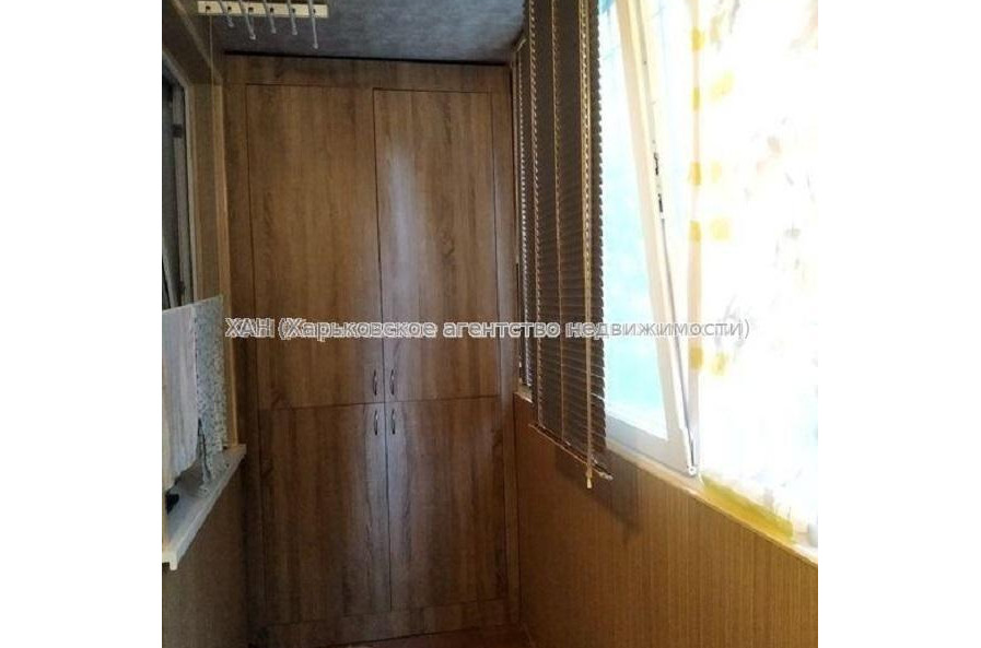 Продам квартиру, Амосова ул. , 3 кім., 69 м², капитальный ремонт 