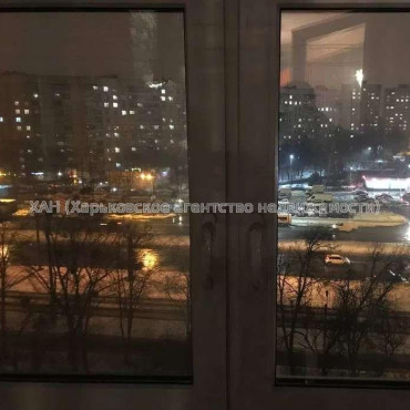 Продам квартиру, Салтовское шоссе , 2 кім., 45 м², косметический ремонт 