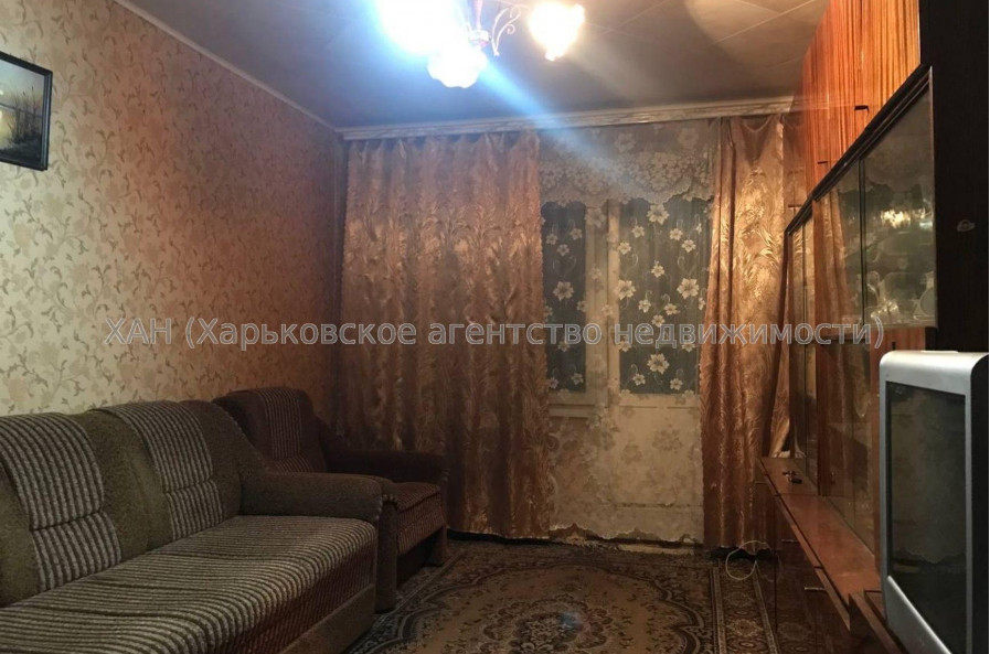 Продам квартиру, Салтовское шоссе , 2 кім., 45 м², косметический ремонт 