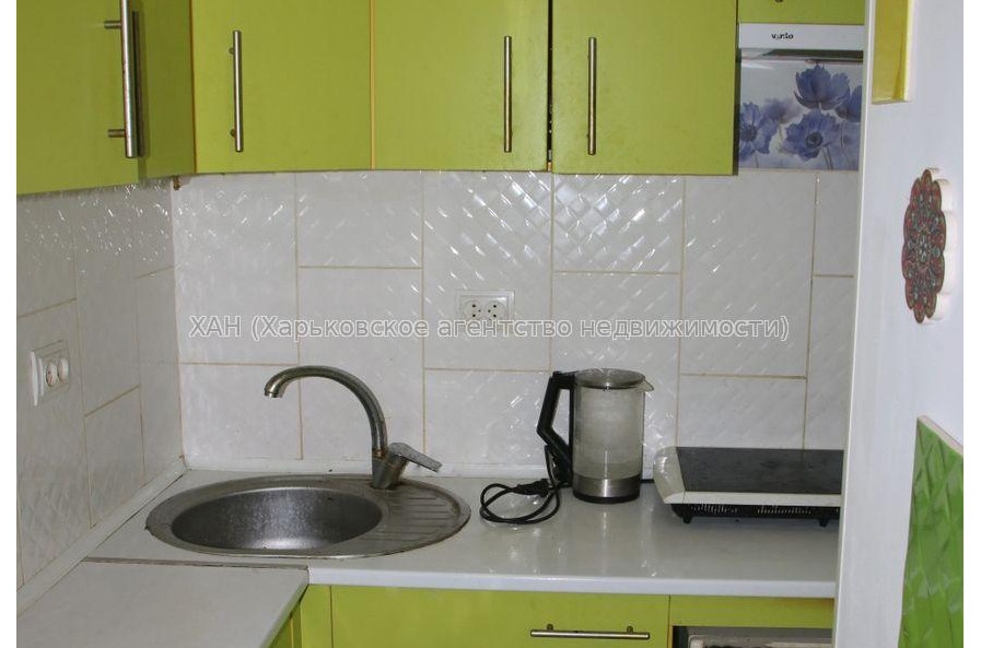 Продам квартиру, Лозовская ул. , 1  ком., 25 м², капитальный ремонт 