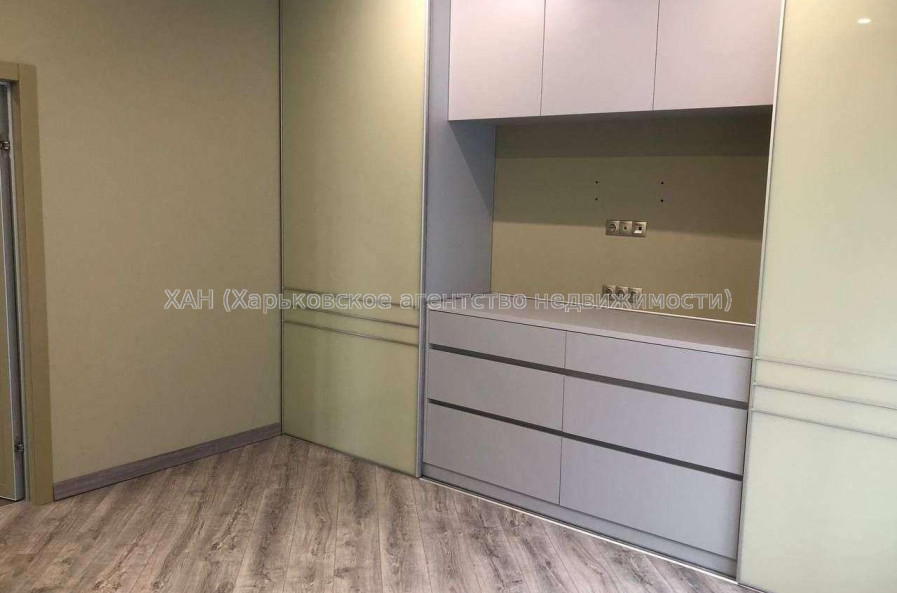 Продам квартиру, Клеменова Дача ул. , 2  ком., 122 м², авторский дизайн 