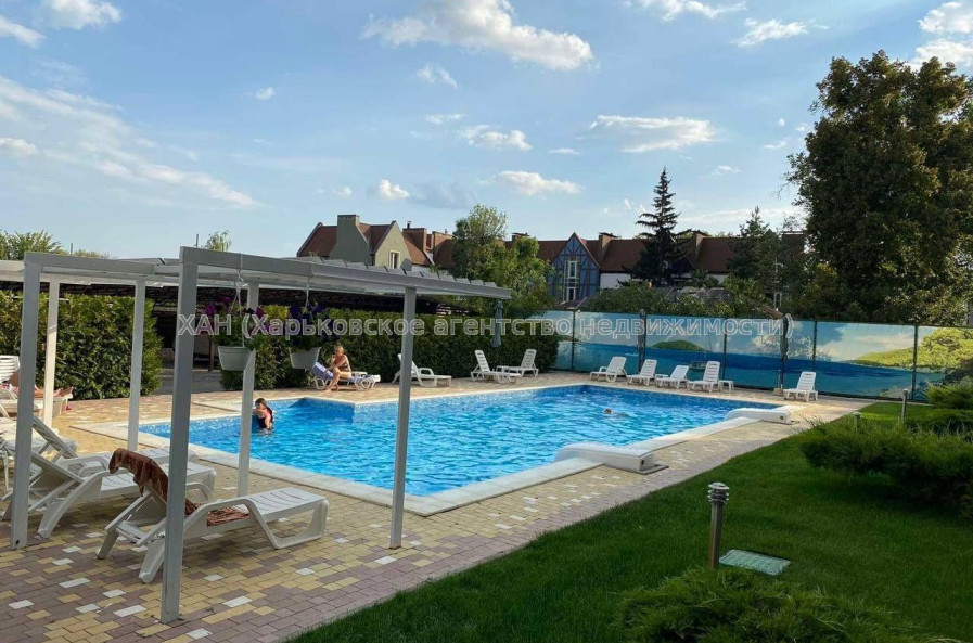 Продам квартиру, Клеменова Дача ул. , 2  ком., 122 м², авторский дизайн 