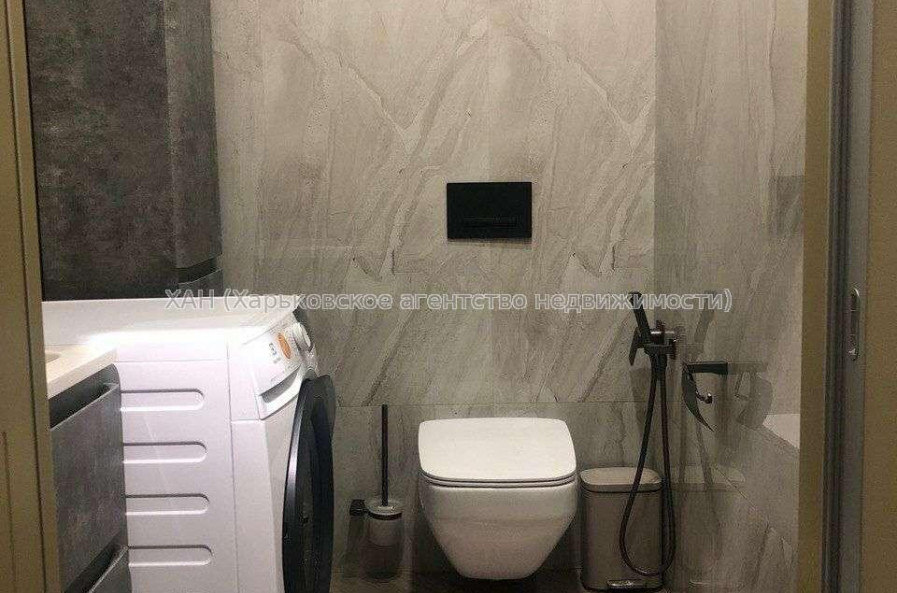 Продам квартиру, Клеменова Дача ул. , 2  ком., 122 м², авторский дизайн 