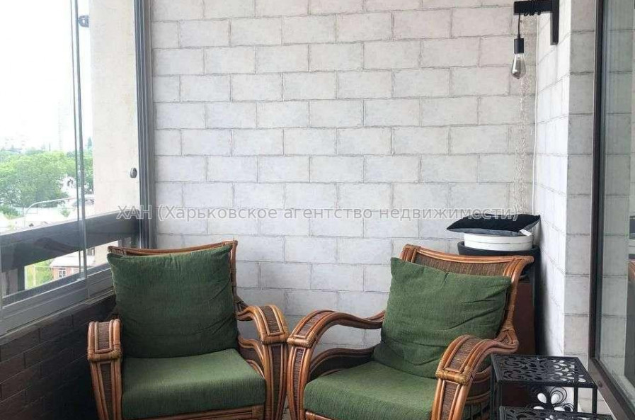 Продам квартиру, Клеменова Дача ул. , 2  ком., 122 м², авторский дизайн 