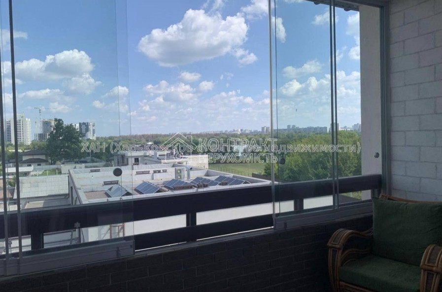 Продам квартиру, Клеменова Дача ул. , 2  ком., 122 м², авторский дизайн 