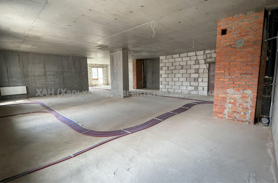 Продам квартиру, Науки просп. , 4  ком., 162 м², без внутренних работ 