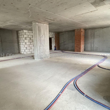 Продам квартиру, Науки просп. , 4  ком., 162 м², без внутренних работ 