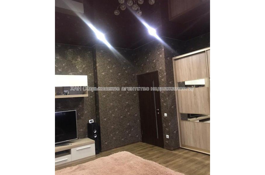 Продам квартиру, Победы просп. , 3  ком., 112.50 м², капитальный ремонт 