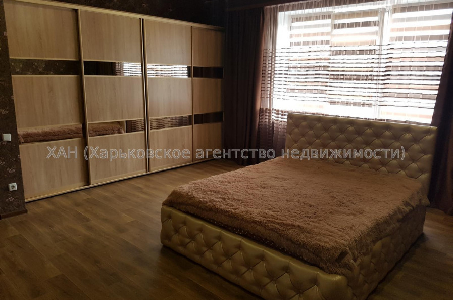 Продам квартиру, Победы просп. , 3  ком., 112.50 м², капитальный ремонт 