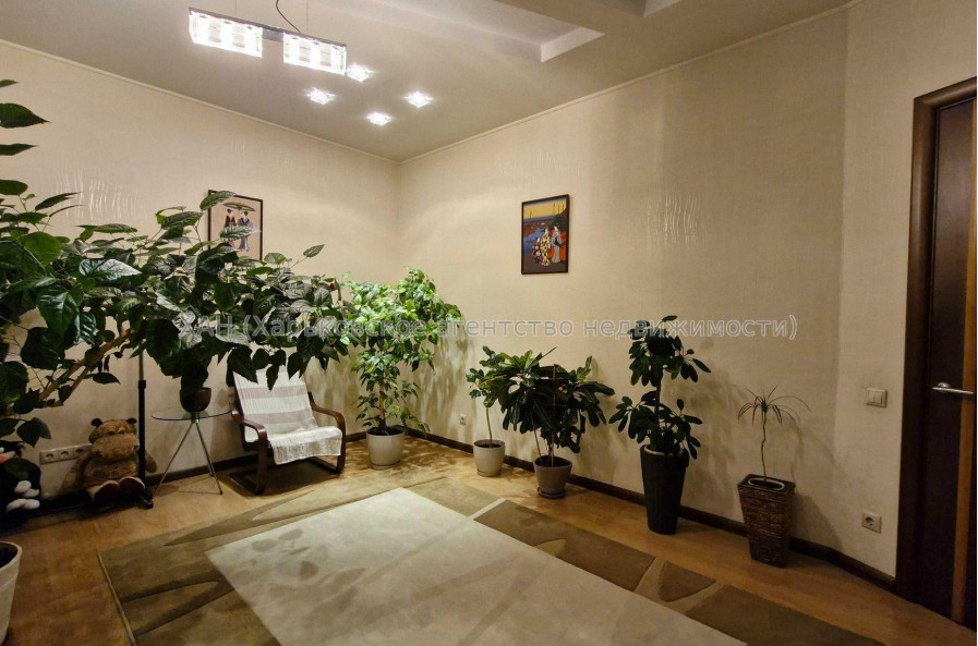 Продам квартиру, Петра Болбочана ул. , 4 кім., 153 м², евроремонт 