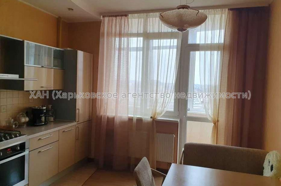 Продам квартиру, Петра Болбочана ул. , 4  ком., 153 м², евроремонт 