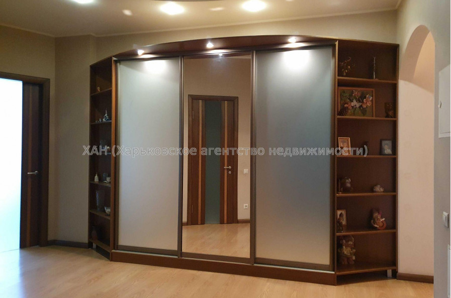 Продам квартиру, Петра Болбочана ул. , 4 кім., 153 м², евроремонт 
