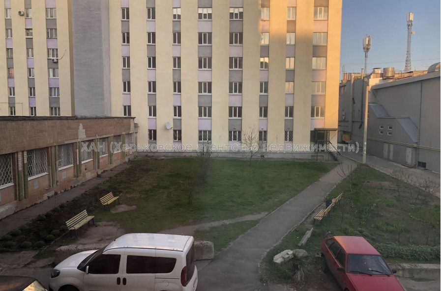 Продам квартиру, Героев Харькова просп. , 1  ком., 24 м², косметический ремонт 