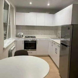 Продам квартиру, 23 Августа ул. , 2 кім., 45 м², авторский дизайн
