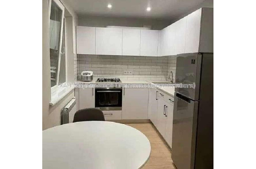 Продам квартиру, 23 Августа ул. , 2 кім., 45 м², авторский дизайн 