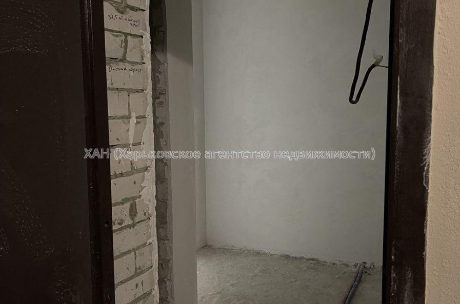 Продам квартиру, Шевченковский пер. , 1 кім., 35 м², частичный ремонт 