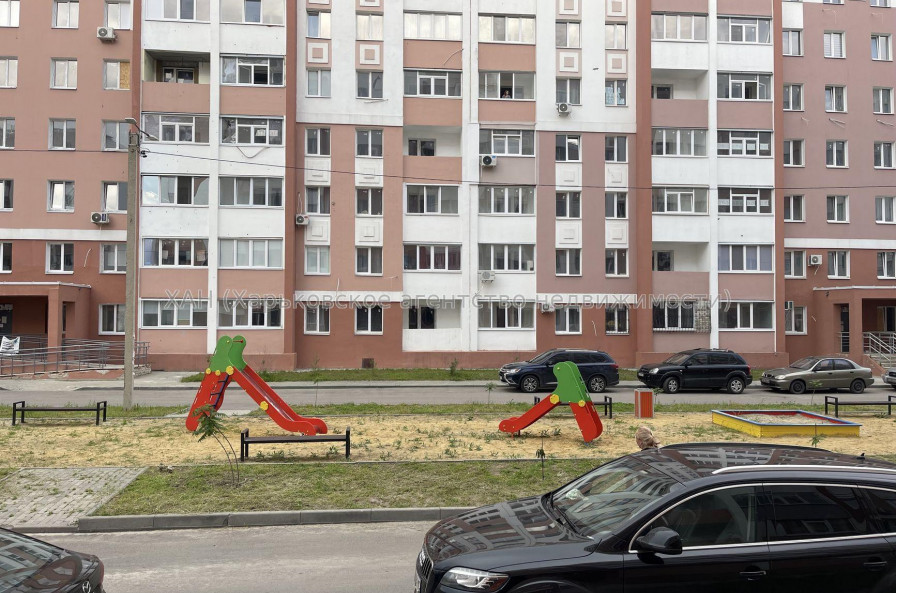 Продам квартиру, Шевченковский пер. , 1 кім., 35 м², частичный ремонт 