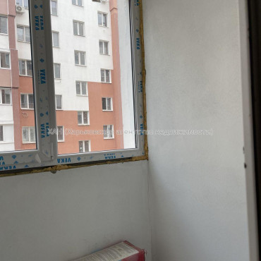 Продам квартиру, Шевченковский пер. , 1 кім., 35 м², частичный ремонт 