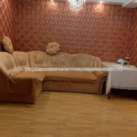 Продам квартиру, Малиновского ул. , 2 кім., 48 м², капитальный ремонт