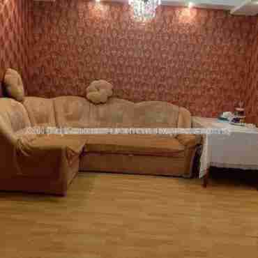 Продам квартиру, Малиновского ул. , 2 кім., 48 м², капитальный ремонт 