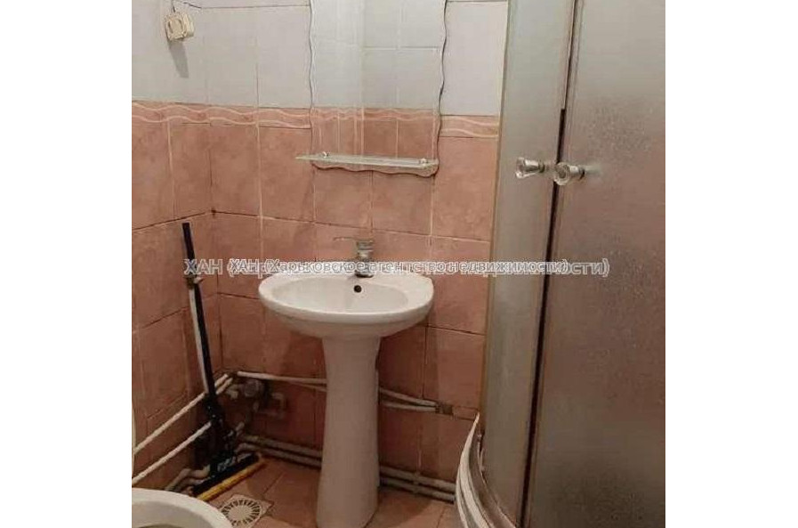 Продам квартиру, Малиновского ул. , 2 кім., 48 м², капитальный ремонт 